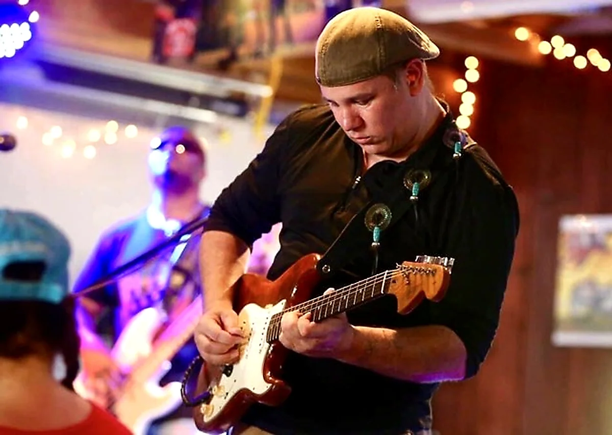 James Pitts Band at Red Shed